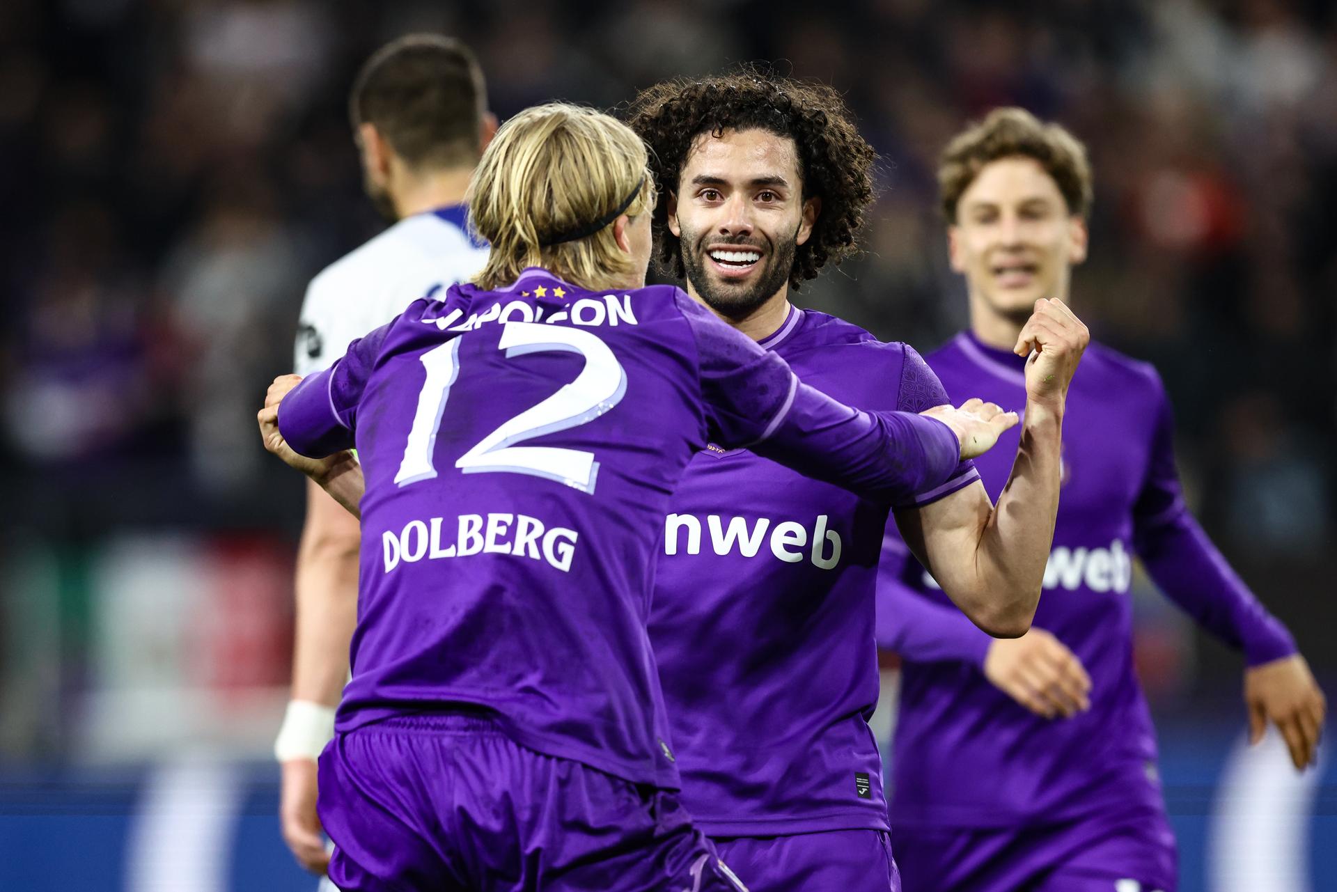 Anderlecht's Kasper Dolberg Rasmussen and Anderlecht's Cesar Huerta celebrate during a soccer match between RSC Anderlecht and KAA Gent, Wednesday 23 April 2025 in Brussels, on day 5 (out of 10) of the Champions' Play-offs of the 2024-2025 'Jupiler Pro League' first division of the Belgian championship. BELGA PHOTO BRUNO FAHY