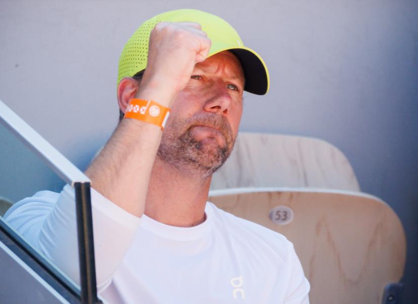 Swiatek's coach Belgian Wim Fissette pictured during a tennis match between Jaqueline Cristian and Iga Swiatek, in the third round of the women's singles at the Roland Garros Grand Slam tennis tournament, Friday 30 May 2025 in Paris, France. The 2025 edition of Roland Garros takes place from May 24th to June 8th 2025. BELGA PHOTO BENOIT DOPPAGNE