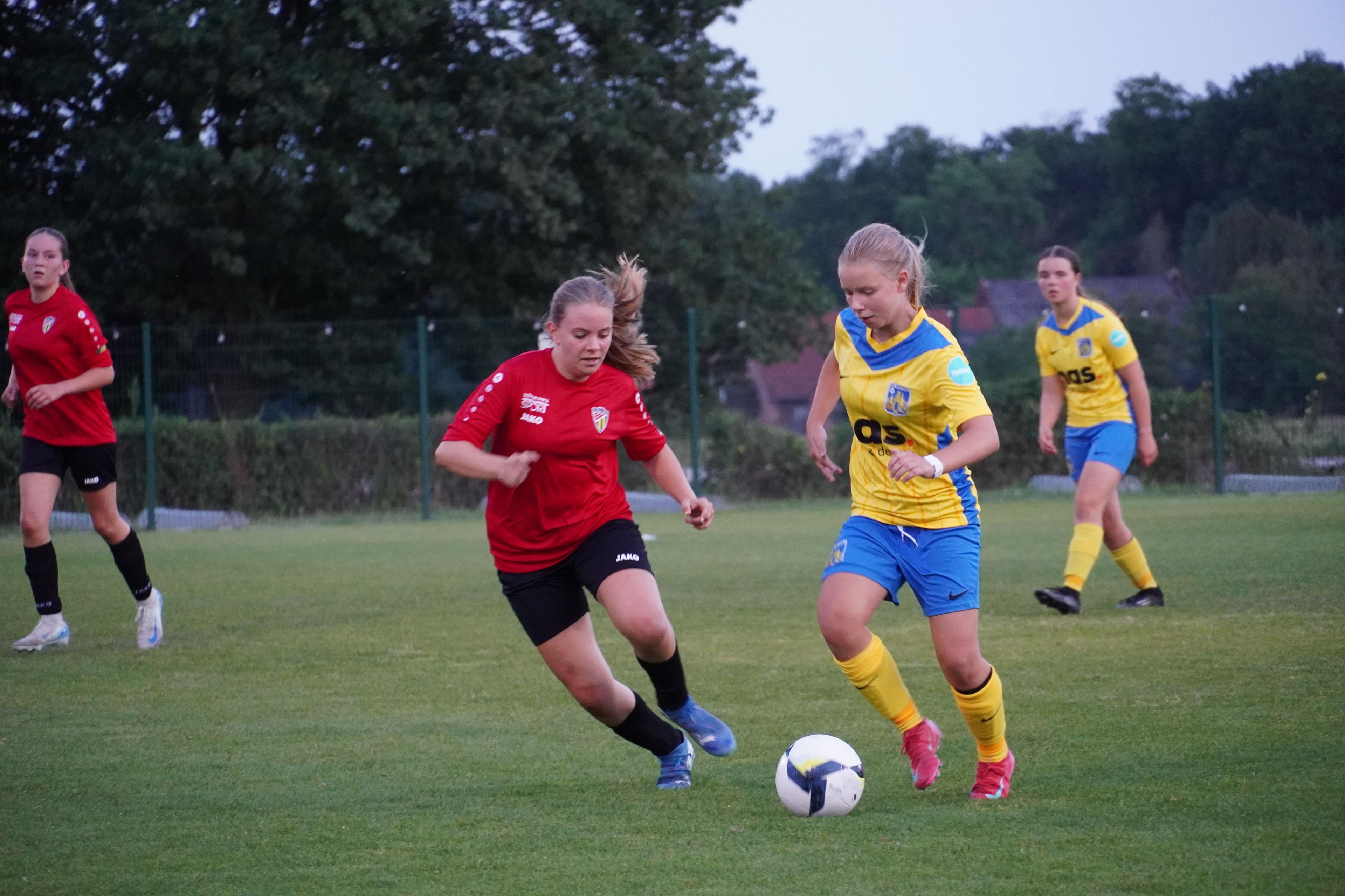 KVC Westerlo vs Lyra Lierse U16 Meisjes