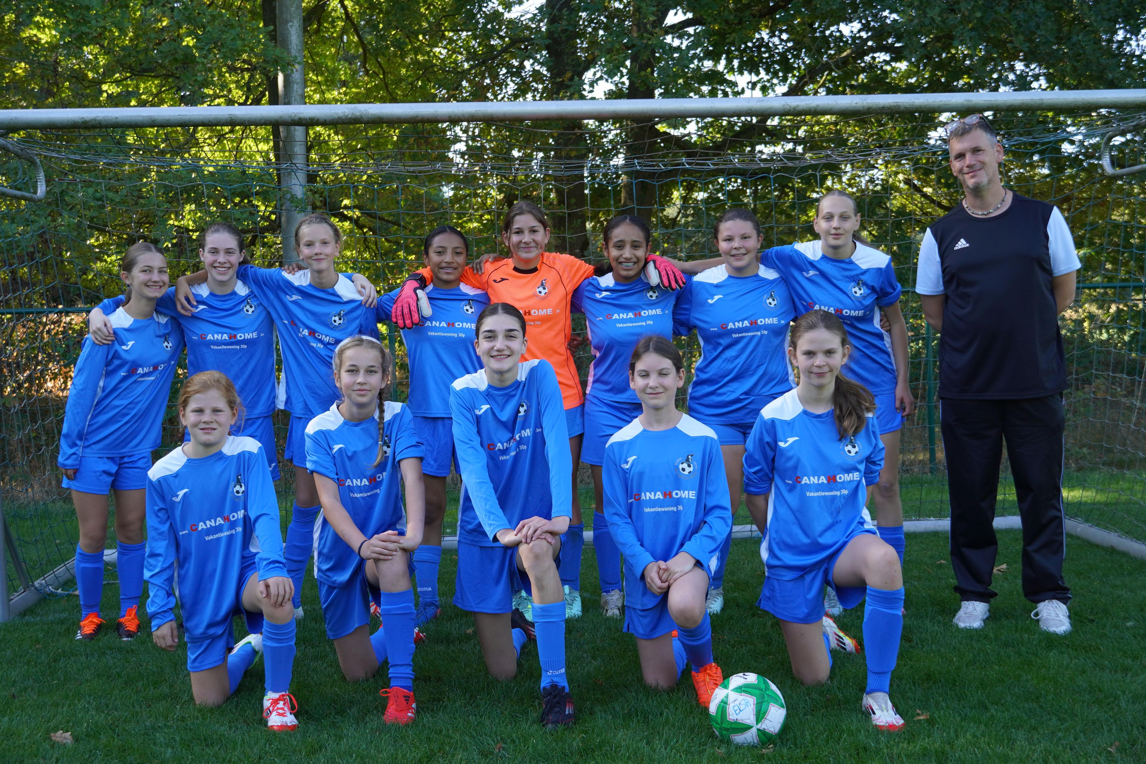 Moldavo VC vs SK Kadijk U16 meisjes