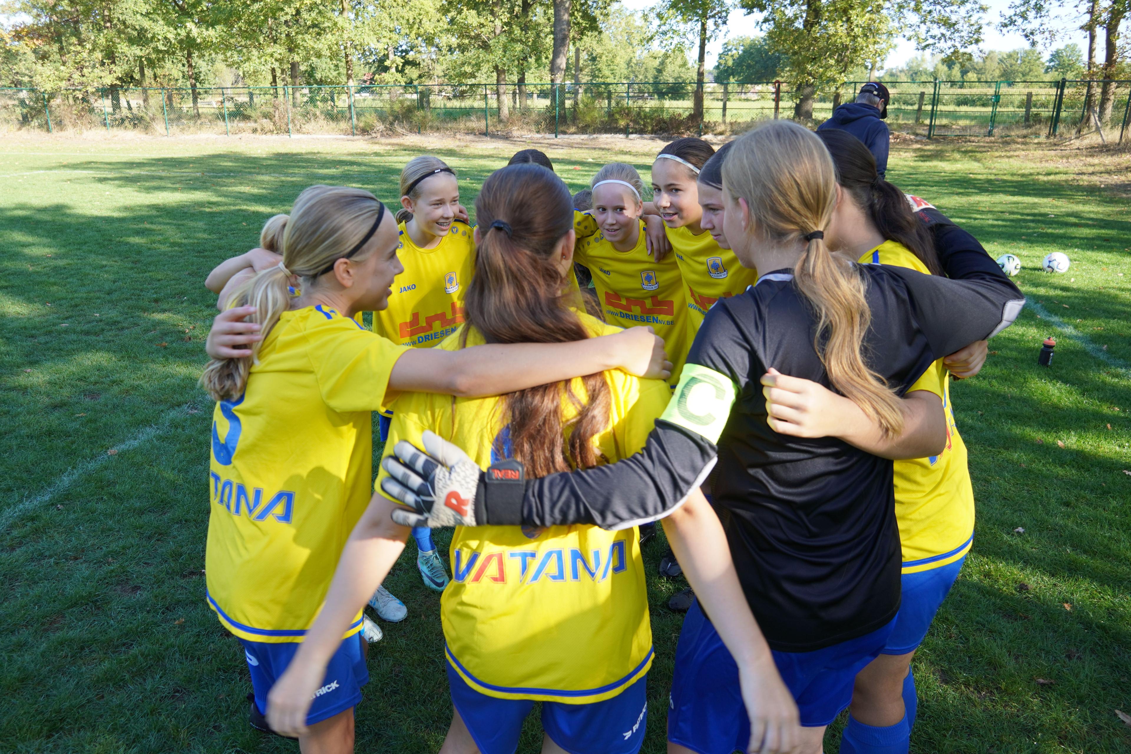 Moldavo VC vs SK Kadijk U16 meisjes