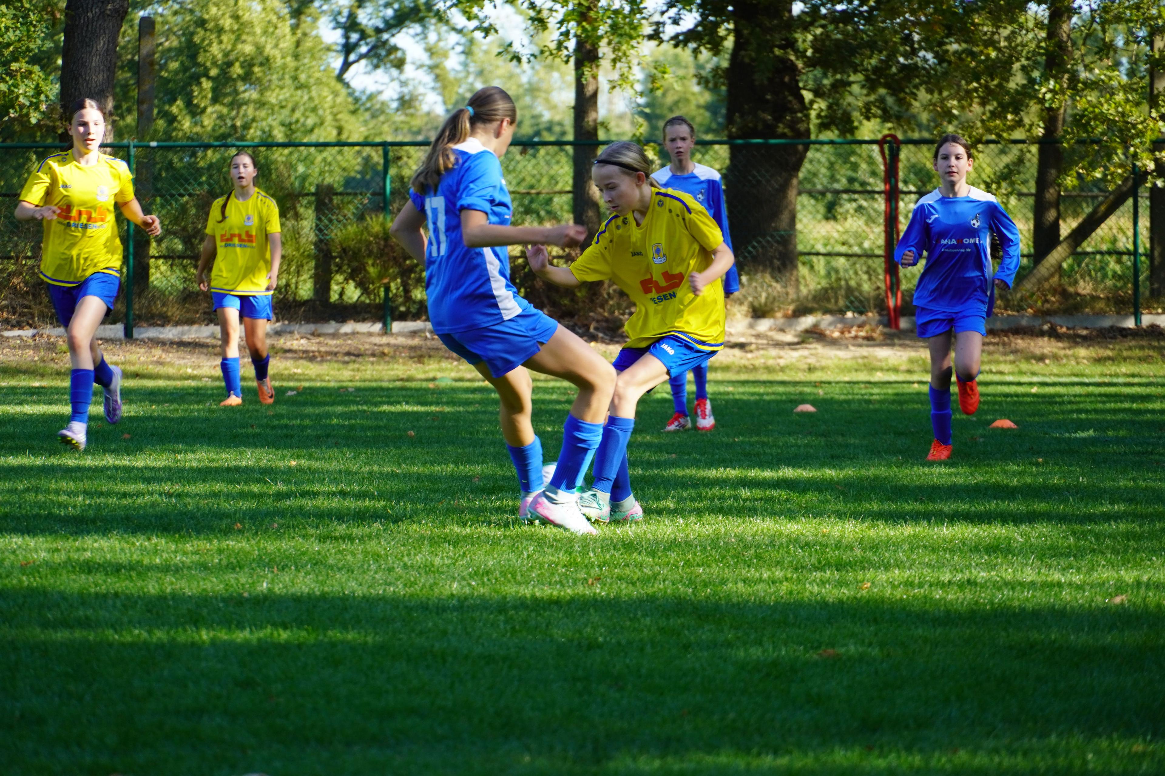 Moldavo VC vs SK Kadijk U16 meisjes
