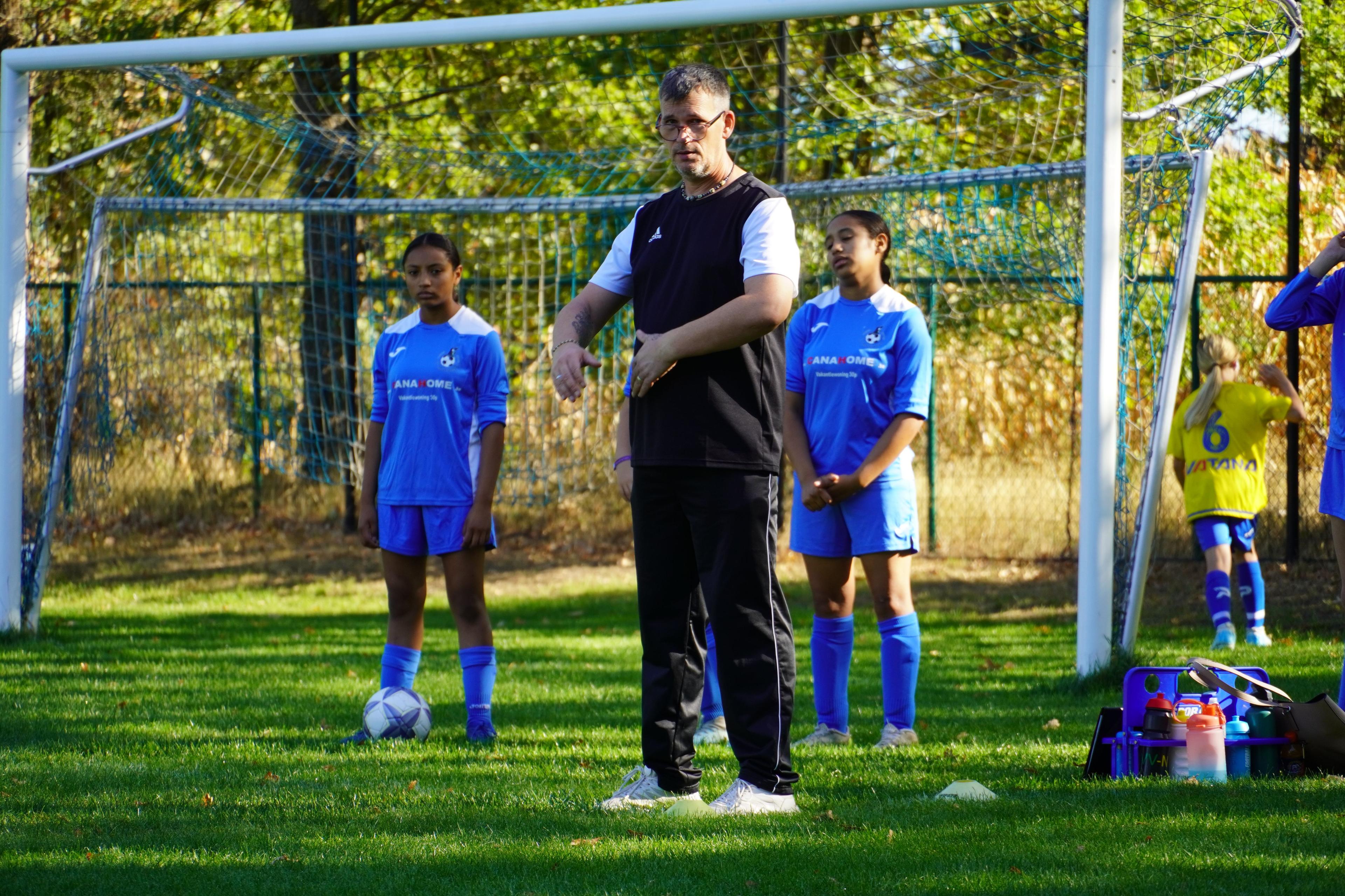 Moldavo VC vs SK Kadijk U16 meisjes