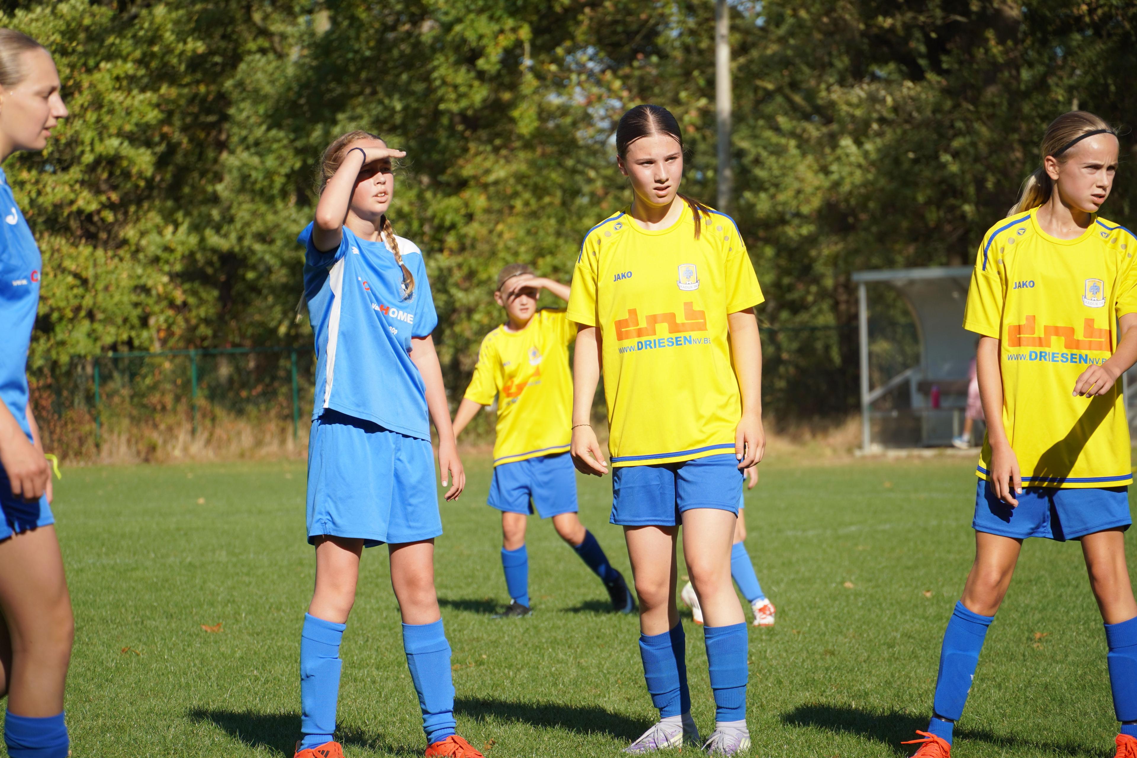 Moldavo VC vs SK Kadijk U16 meisjes