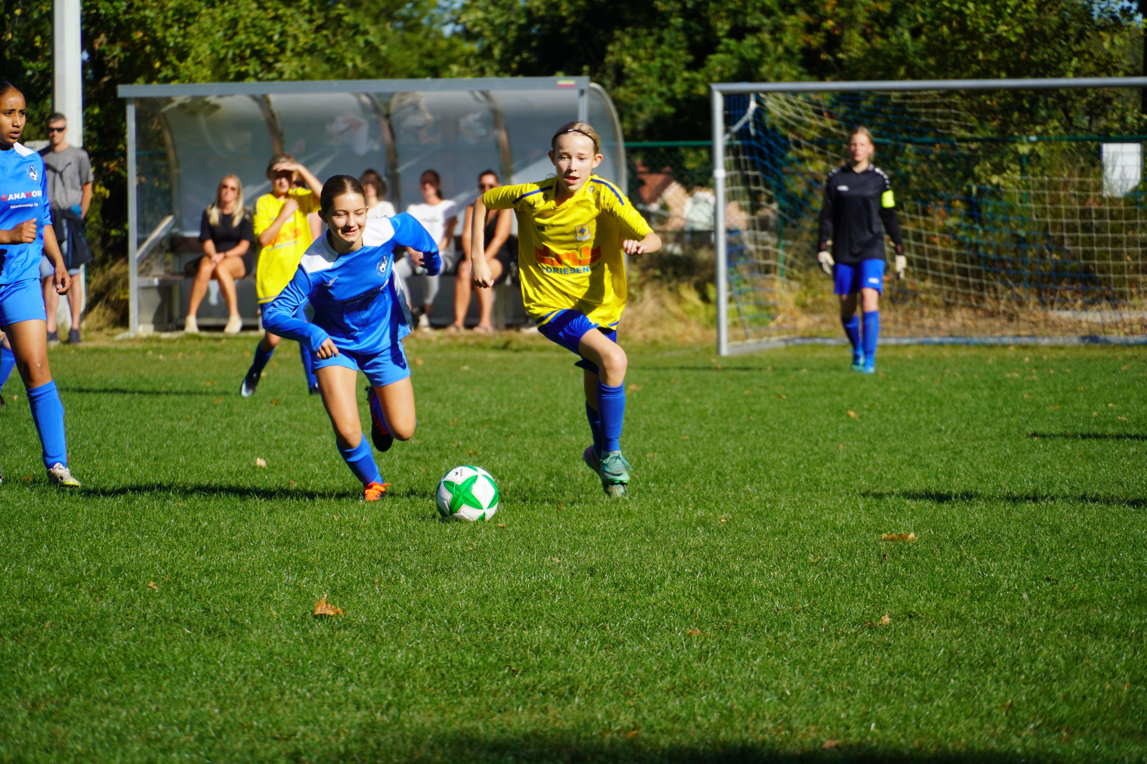 Moldavo VC vs SK Kadijk U16 meisjes