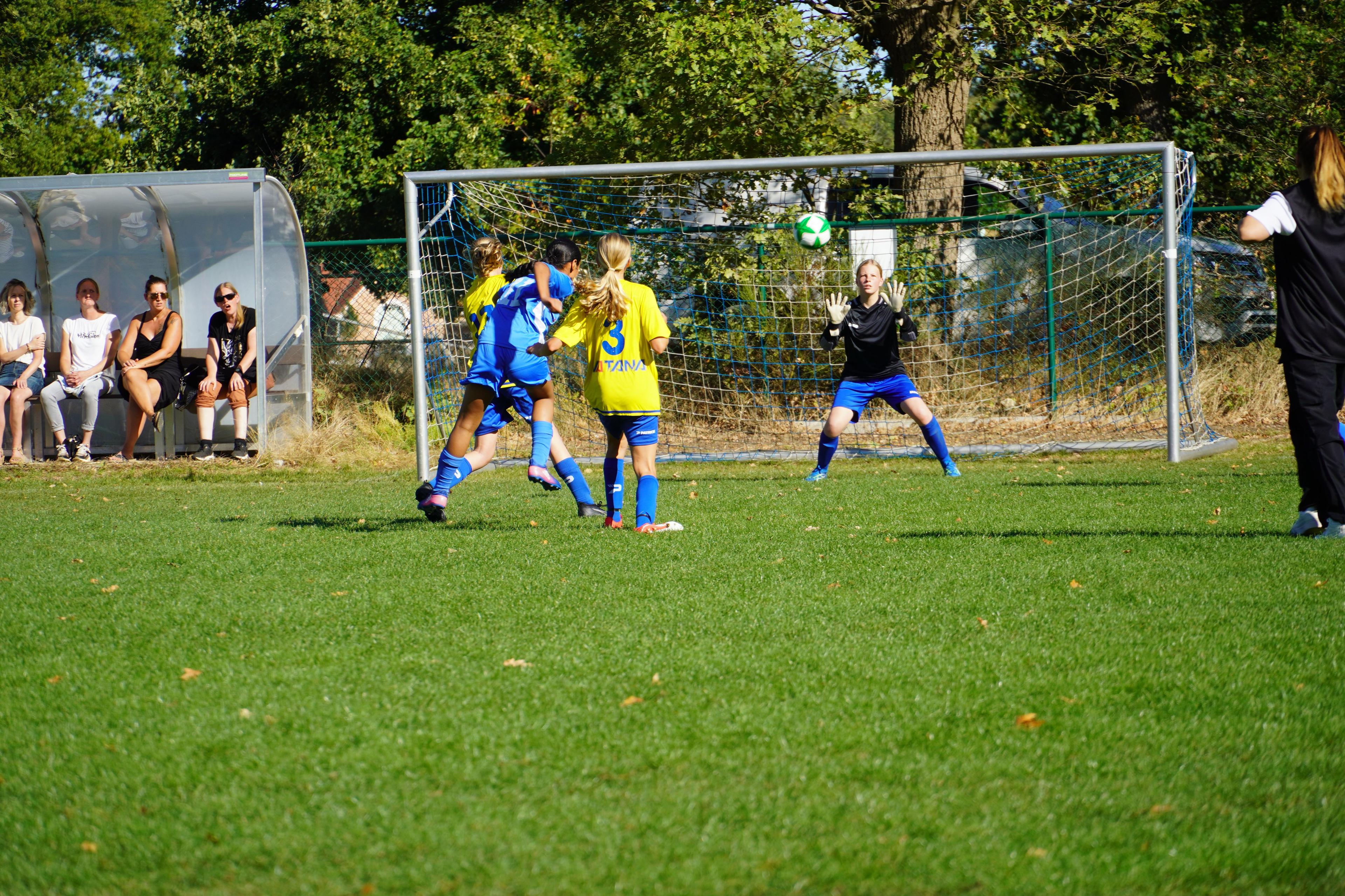 Moldavo VC vs SK Kadijk U16 meisjes