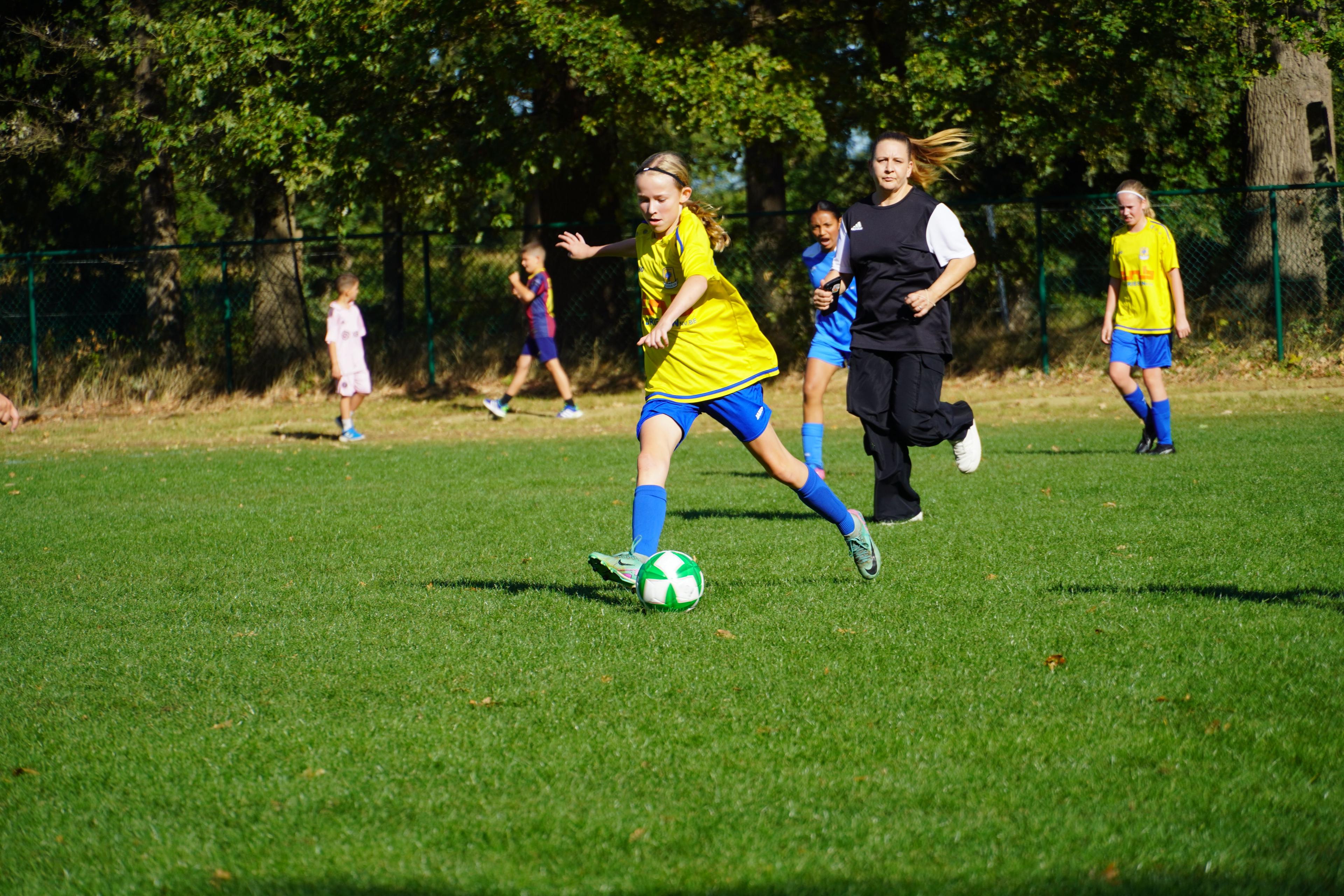 Moldavo VC vs SK Kadijk U16 meisjes