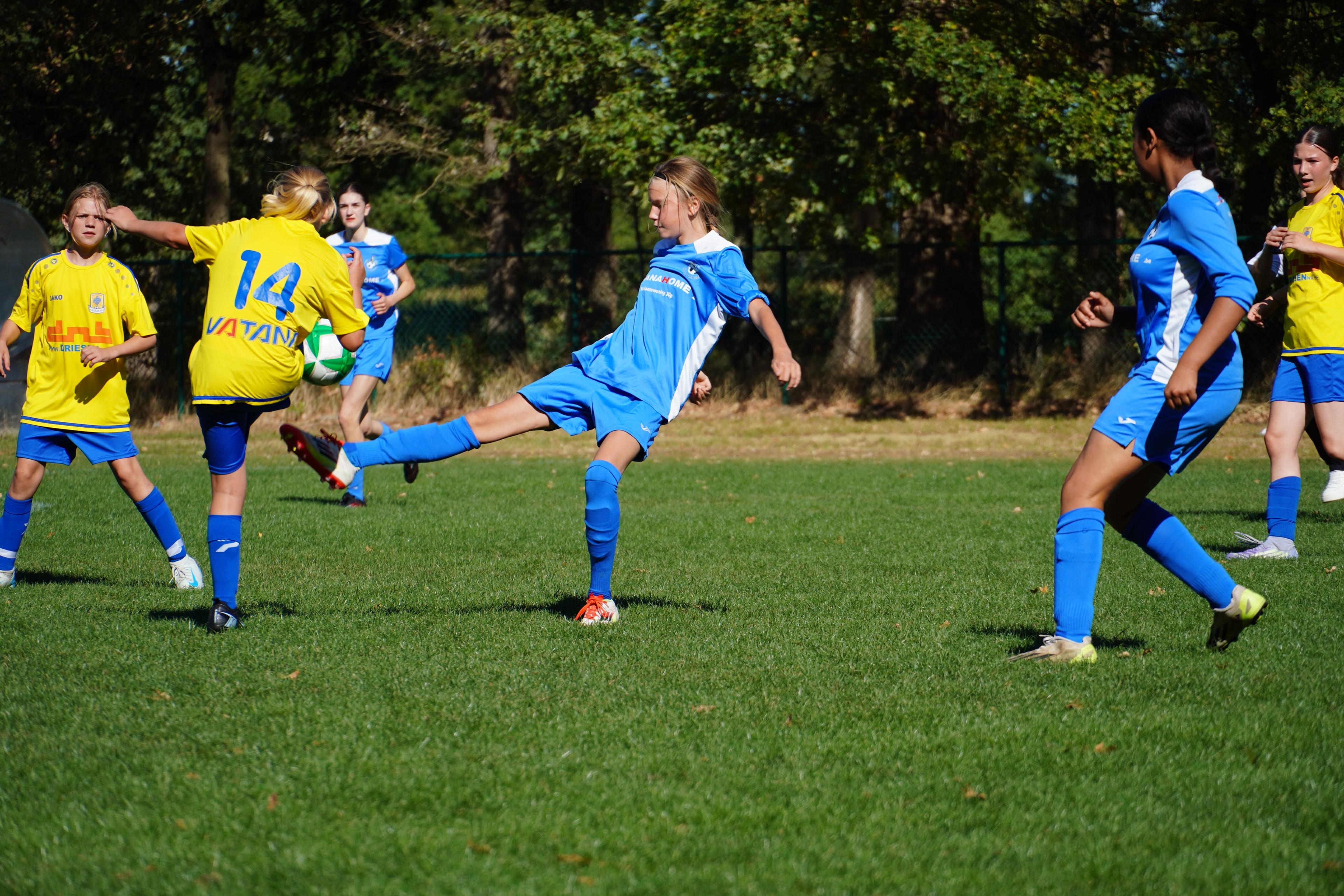 Moldavo VC vs SK Kadijk U16 meisjes