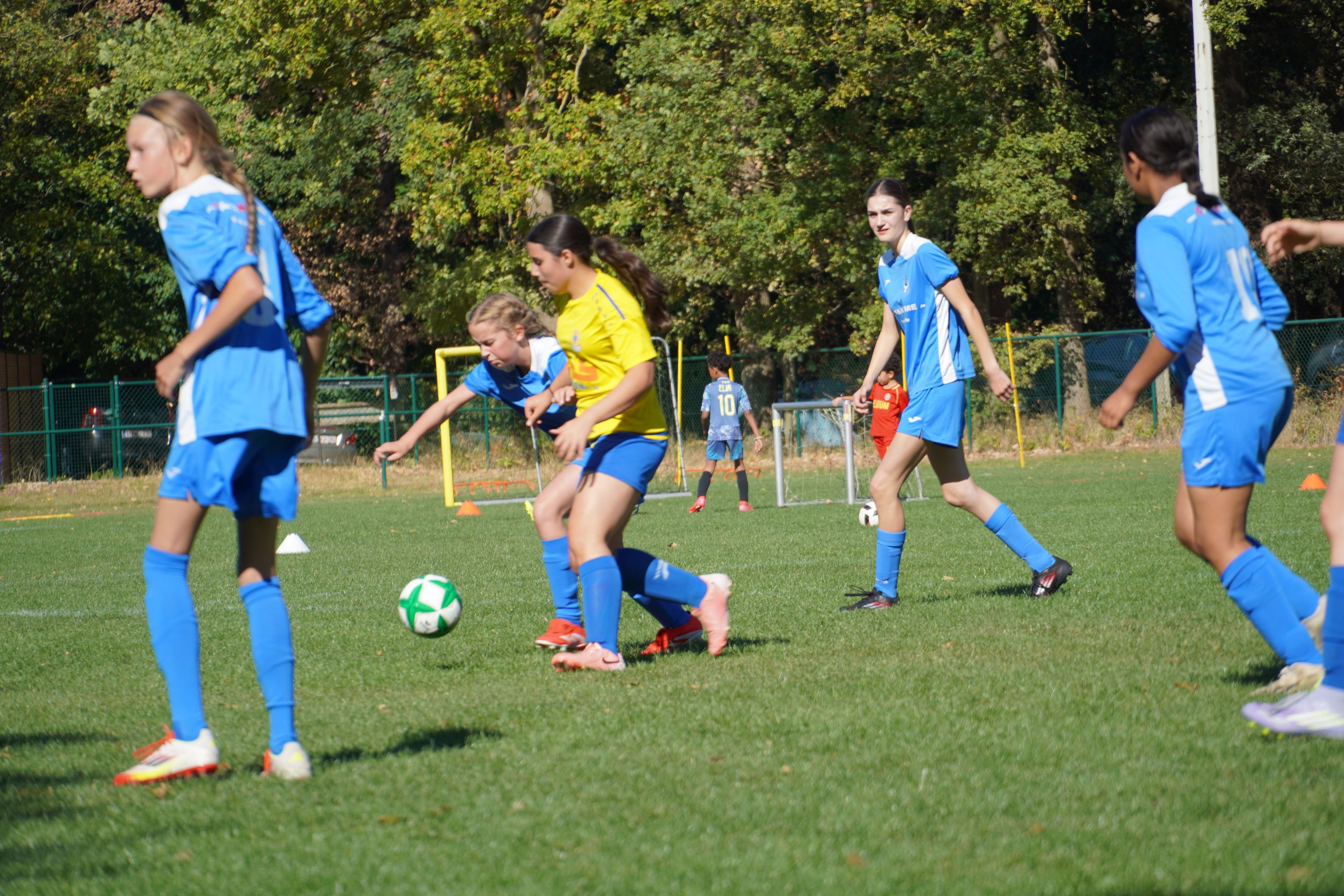 Moldavo VC vs SK Kadijk U16 meisjes