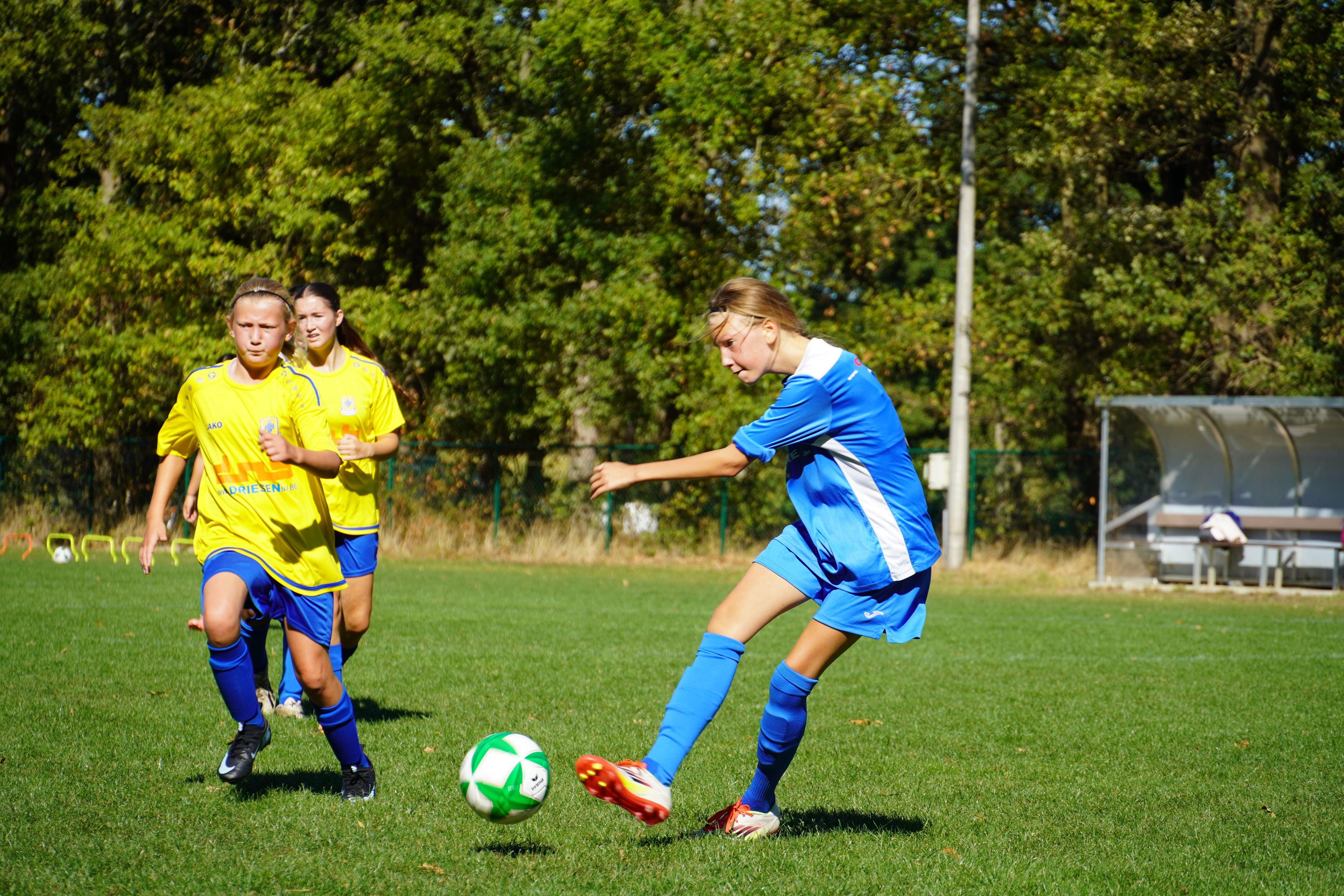 Moldavo VC vs SK Kadijk U16 meisjes