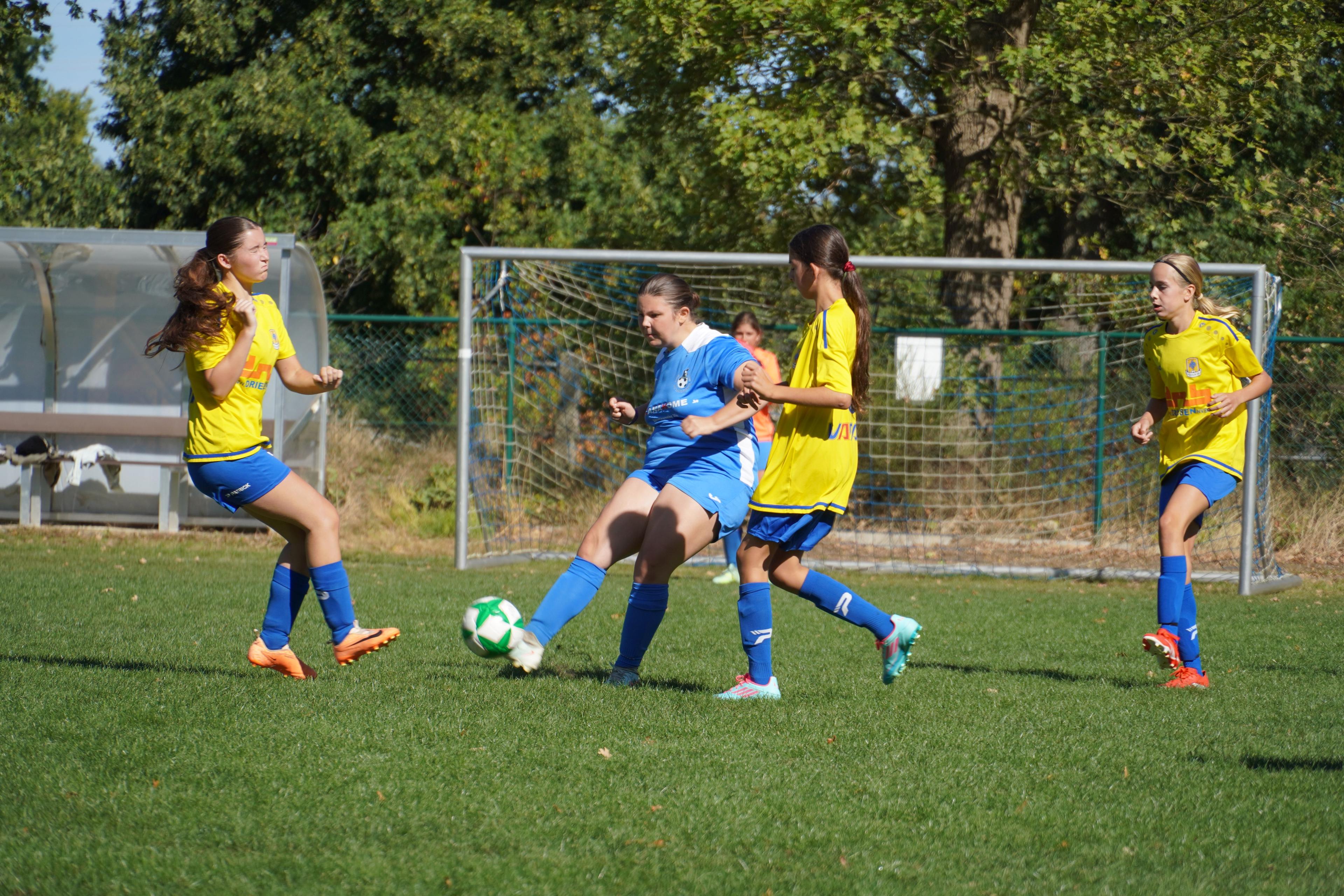 Moldavo VC vs SK Kadijk U16 meisjes
