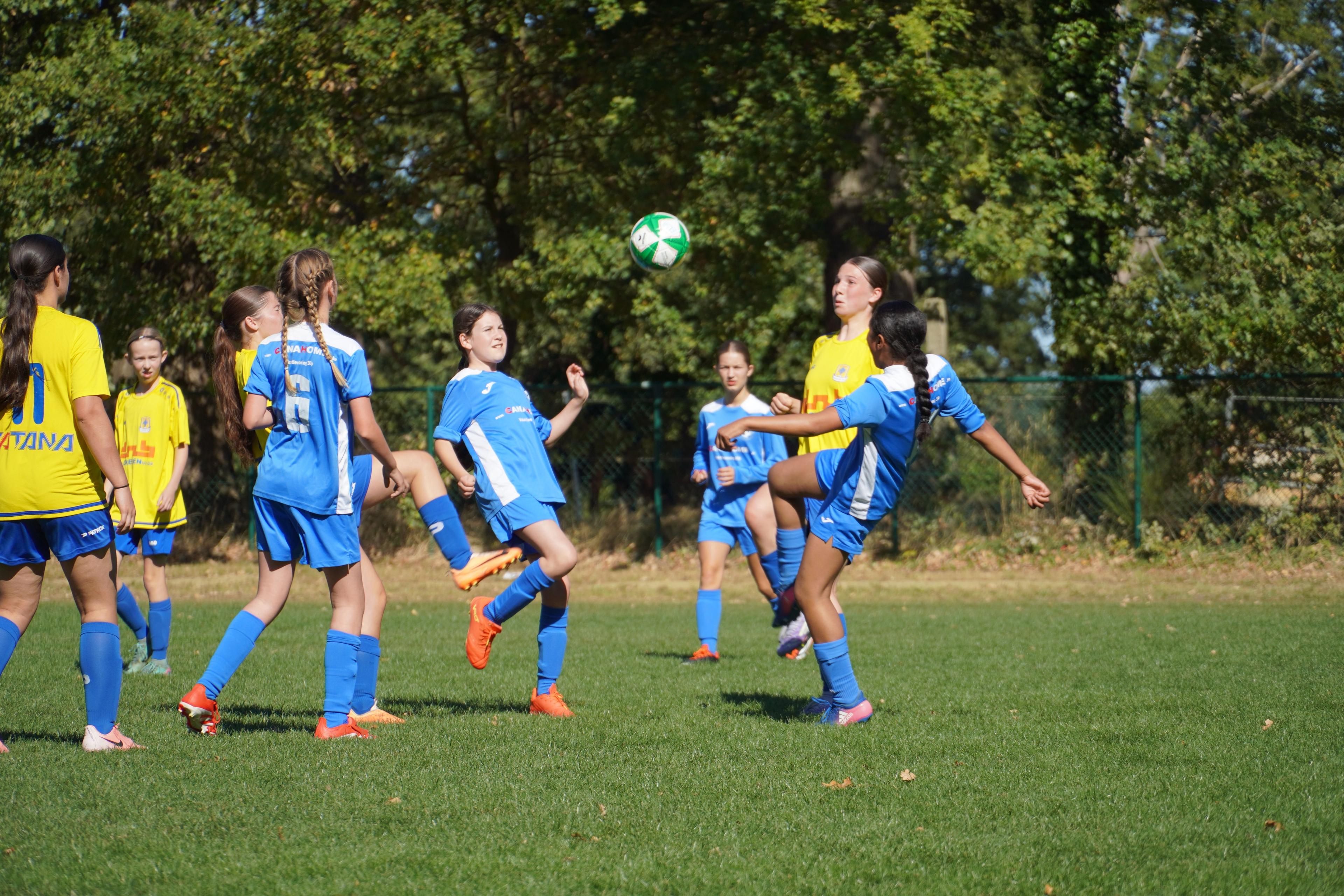 Moldavo VC vs SK Kadijk U16 meisjes