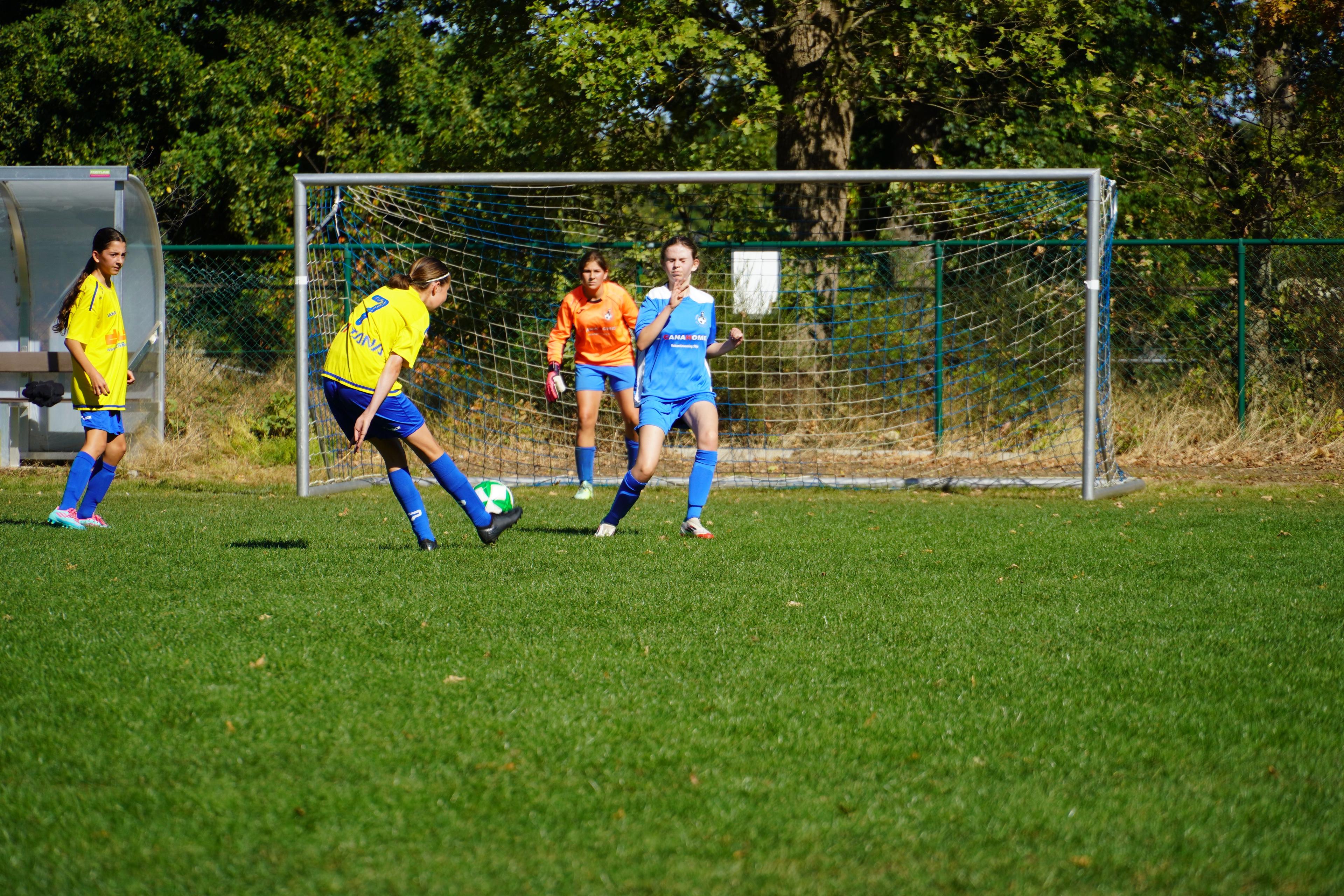 Moldavo VC vs SK Kadijk U16 meisjes