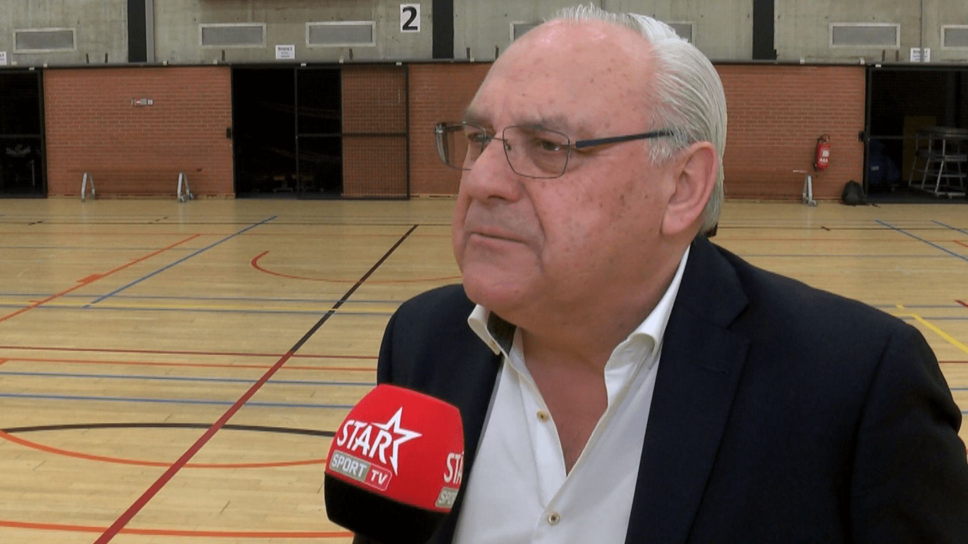 Manager Staf Verbeeck FTA na winst op bezoek bij Aarschot