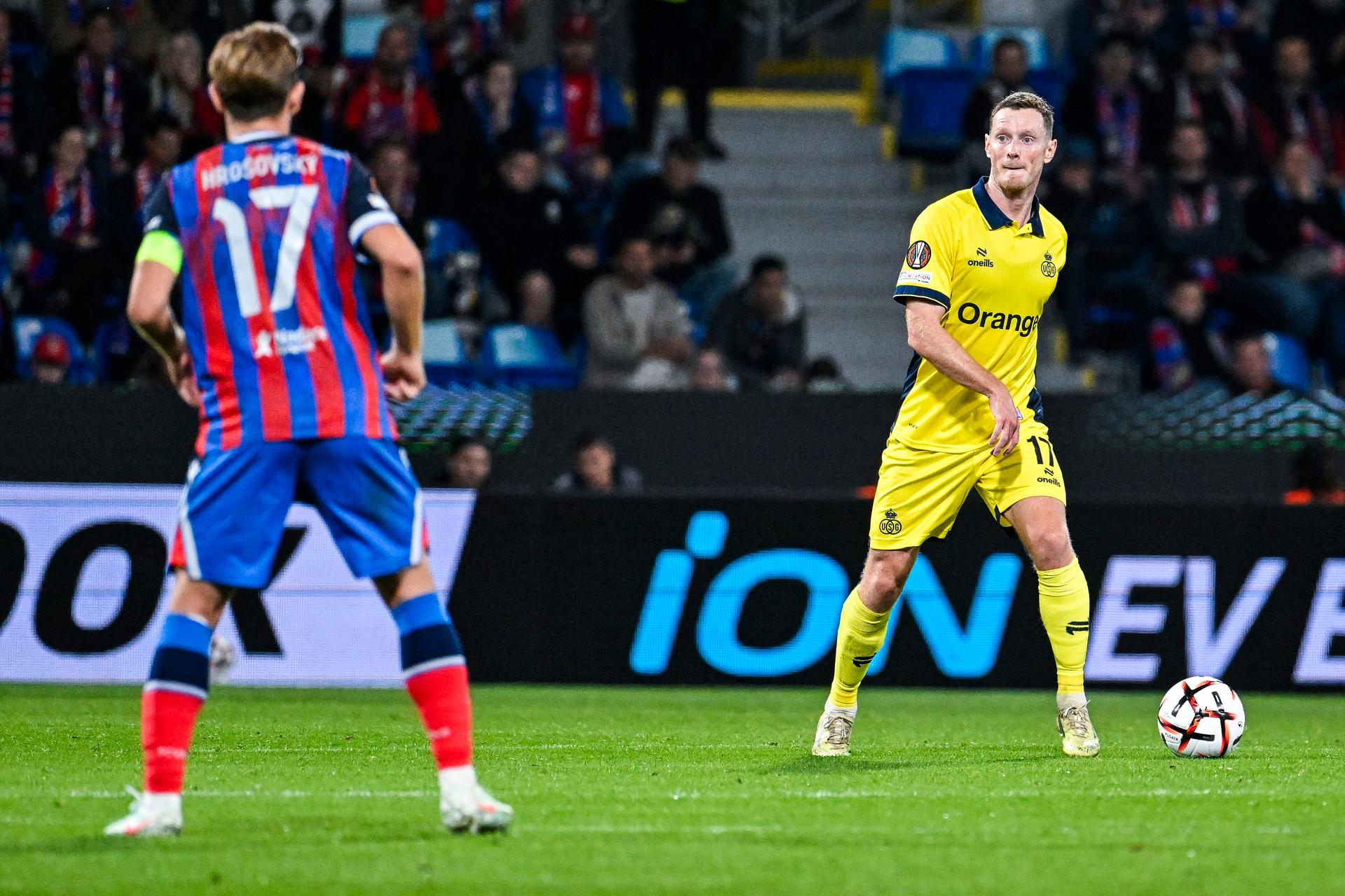 Union's Rob Schoofs pictured in action during a soccer game between Czech FC Viktoria Plzen and Belgian Royale Union Saint-Gilloise, Thursday 17 September 2026 in Plzen, Czech Republic, on the first day (out of 8) in the league phase of the UEFA Europa League competition. BELGA PHOTO TOM GOYVAERTS