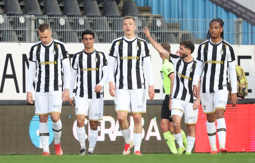 Charleroi's Antoine Bernier celebrates after scoring during a soccer match between Sporting Charleroi and Standard de Liege, Sunday 06 April 2025 in Charleroi, on day 2 (out of 10) of the Europe Play-offs of the 2024-2025 'Jupiler Pro League' first division of the Belgian championship. BELGA PHOTO VIRGINIE LEFOUR