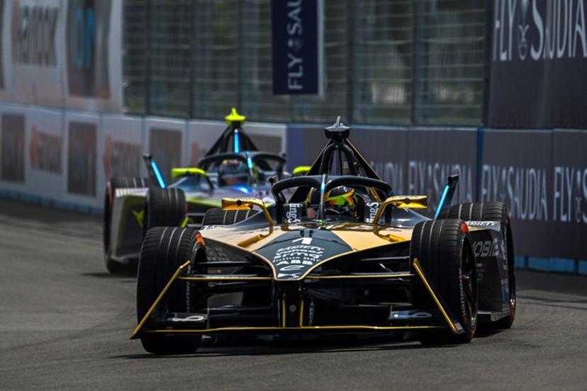 DS Penske's Formula E Belgian driver Stoffel Vandoorne (front) competes in the qualifying of the Formula E race at the Jakarta International e-Prix Circuit in Jakarta on June 3, 2023.  BAY ISMOYO / AFP