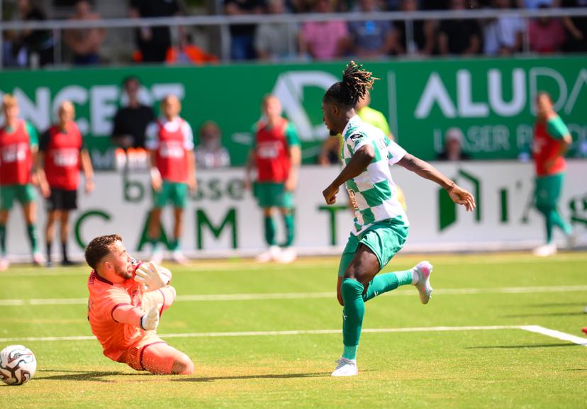Charleroi's Oday Dabbagh fights for the ball during a soccer match between RAAL La Louviere and Sporting Charleroi, Sunday 10 August 2025 in La Louviere, on day 3 of the 2025-2026 'Jupiler Pro League' first division of the Belgian championship. BELGA PHOTO JOHN THYS