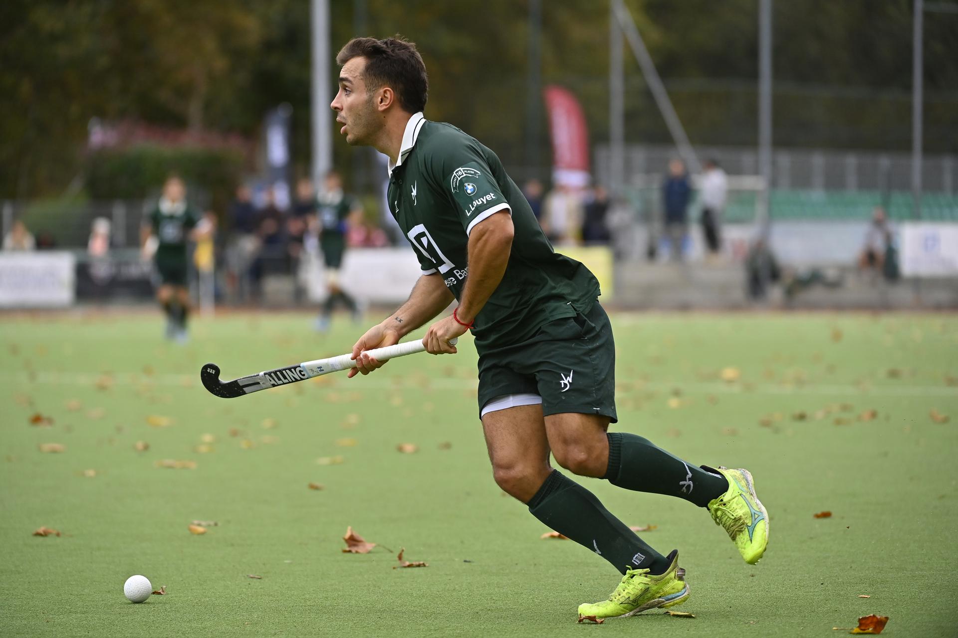Watduck's Thomas Domene pictured in action during a hockey game between Waterloo Ducks and Braxgata, Sunday 20 October 2024 in Brussels, on day 7 of the Belgian first division hockey championship. BELGA PHOTO JOHN THYS