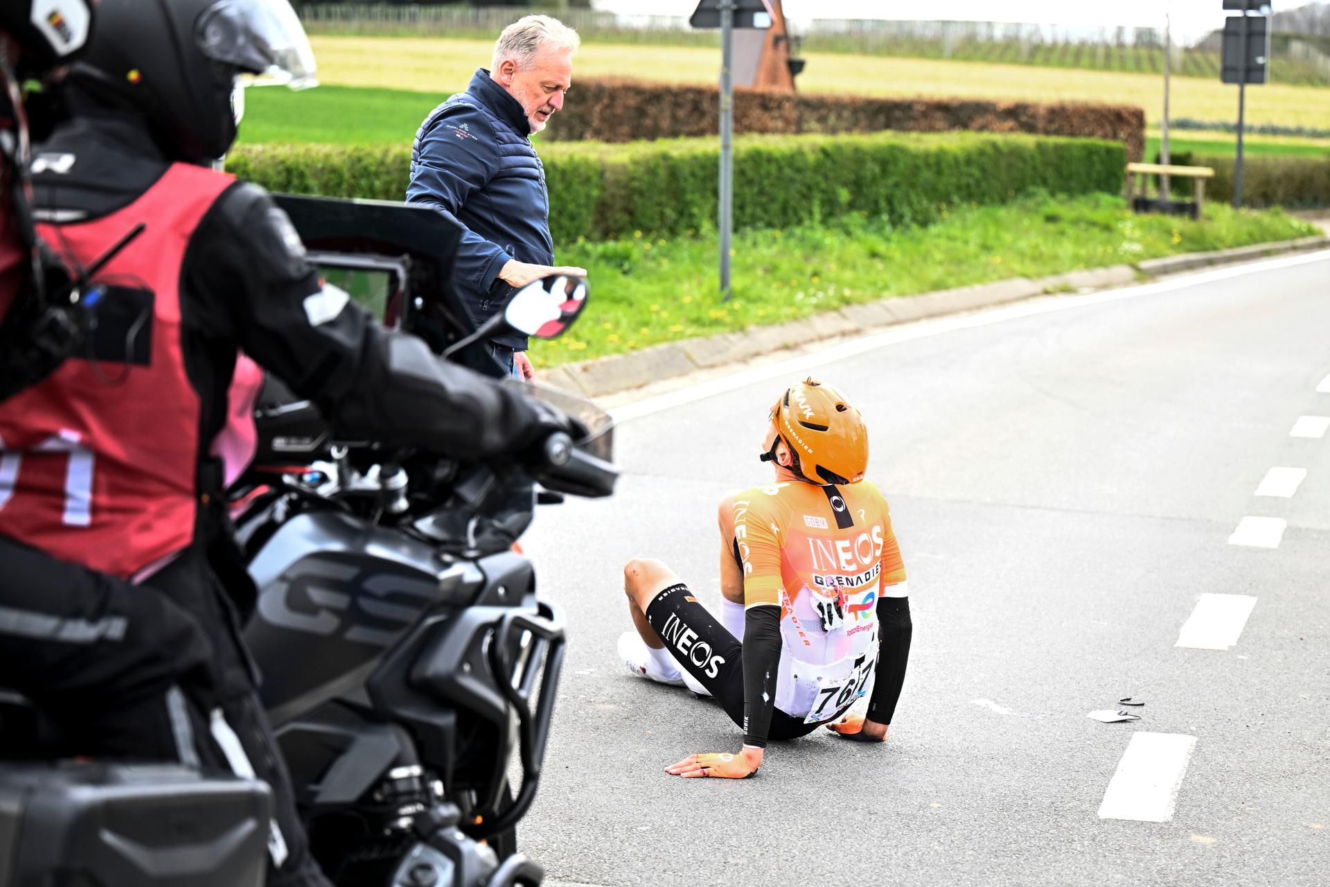 British Ben Turner of INEOS Grenadiers pictured after a crash during the men elite 'Middelkerke-Wevelgem - In Flanders Fields' one day cycling race, 240.8 km from Middelkerke to Wevelgem, on Sunday 29 March 2026. BELGA PHOTO JASPER JACOBS