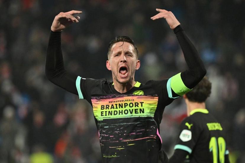 PSV Eindhoven's Dutch forward #09 Luuk De Jong reacts during the UEFA Champions League, league phase day 7, football match between FK Crvena Zvezda (SRB) and PSV Eindhoven (NED) at the Rajko Mitic stadium in Belgrade, on January 21, 2025.  Andrej ISAKOVIC / AFP