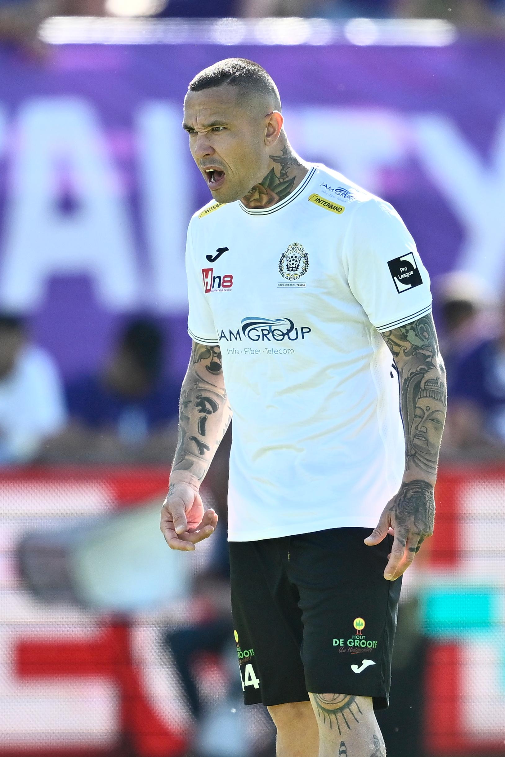 Lokeren's Radja Nainggolan pictured during a soccer match between Patro Eisden Maasmechelen and KSC Lokeren-Temse, Sunday 11 May 2025 in Lokeren, the return leg in the Promotion Play-off finals of the 2024-2025 'Challenger Pro League' 1B second division of the Belgian championship. BELGA PHOTO JOHAN EYCKENS