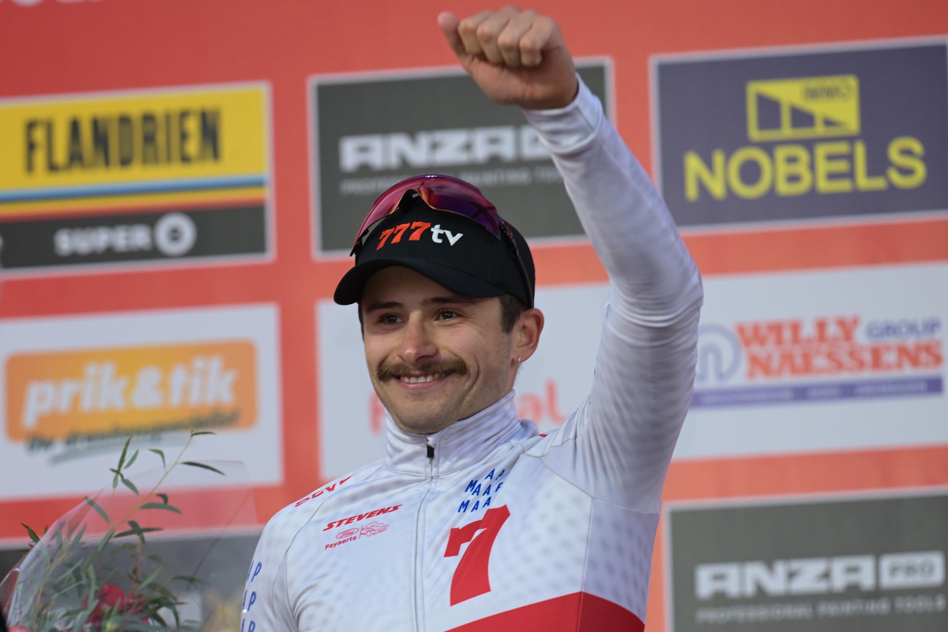 British Cameron Mason pictured on the podium after the men elite race at the 'Leiecross' cyclocross cycling event on Saturday 13 December 2025 in Kortrijk, the fourth stage (out of 7) in the Exact Cross competition. BELGA PHOTO DAVID PINTENS