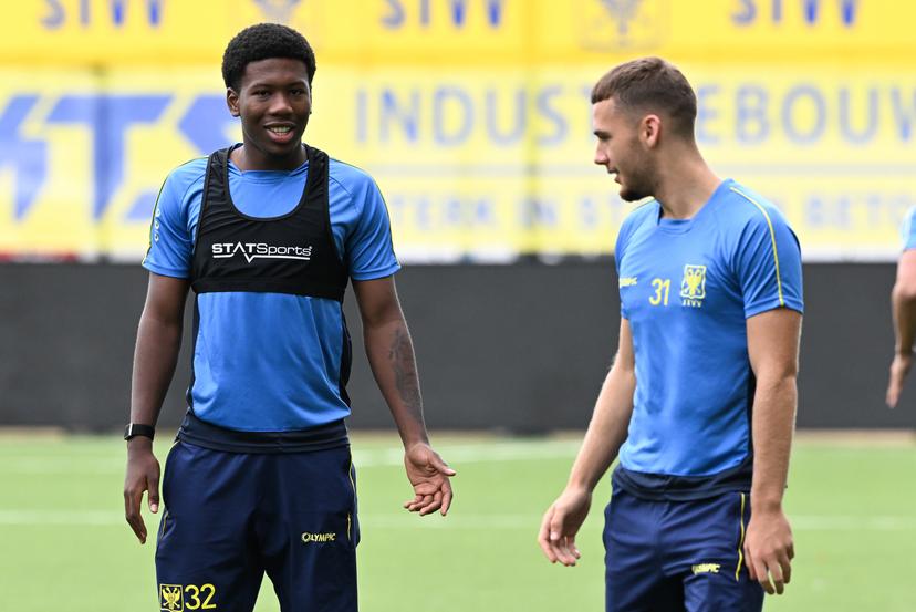 STVV's Jay-David Mbalanda Nziang and STVV's Illyes Benachour pictured during a training session of Belgian soccer team Sint-Truidense V.V., Wednesday 19 August 2026 in Sint-Truiden, in preparations of the first leg of the play-off round for the UEFA Europa League league phase, against Cypriot team AC Omonoia Nicosia. BELGA PHOTO JILL DELSAUX