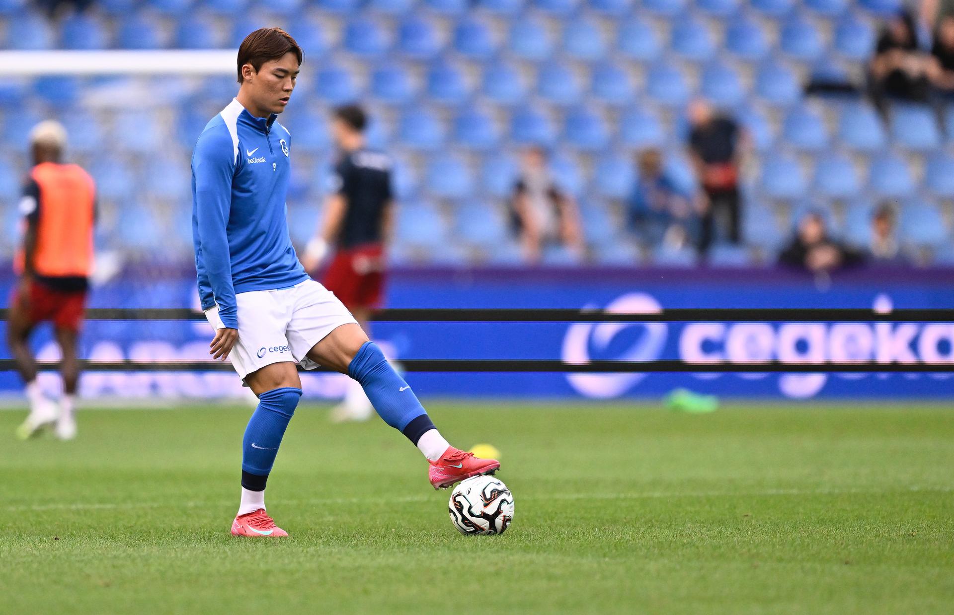 Genk's Hyeon-Gyu Oh pictured before a soccer match between KRC Genk and Zulte Waregem, Sunday 31 August 2025 in Genk, on day 6 of the 2025-2026 'Jupiler Pro League' first division of the Belgian championship. BELGA PHOTO JOHAN EYCKENS