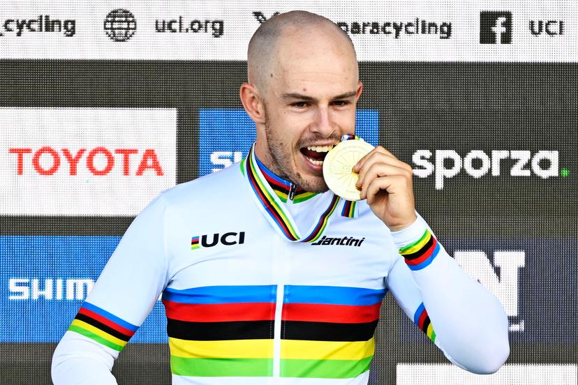 Belgium Tim Celen (MT2) pictured on the podium of the UCI Para-cycling Road World Championships, Saturday 30 August 2025, in Ronse. The UCI Para-Cycling Road World Championships take place from 28 to 31 Augustus in Ronse. BELGA PHOTO JASPER JACOBS