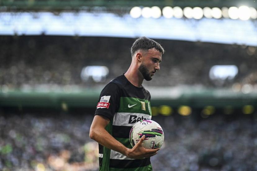 Sporting Lisbon's Belgian defender #06 Zeno Debast takes the ball during the Portuguese League football match between Sporting CP and Vitoria Guimaraes SC at Jose Alvalade stadium in Lisbon, on May 17, 2025.  PATRICIA DE MELO MOREIRA / AFP