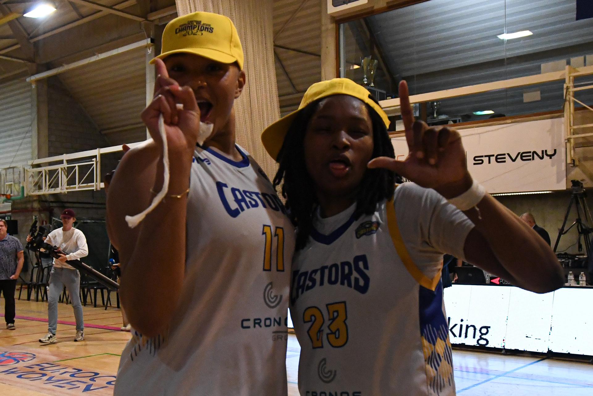 Castors' players celebrate after winning a basketball match between Royal Castors Braine and Kangoeroes Mechelen, Tuesday 22 April 2025, in Braine-l'Alleud, a 3rd leg best-of-3 game in the play-offs finals of the Women's Top Division Belgian basketball competition. BELGA PHOTO JILL DELSAUX