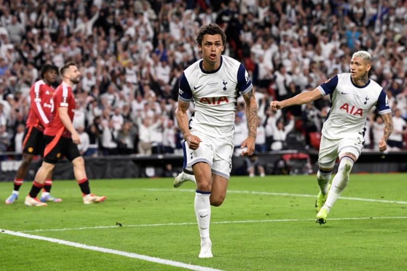 Tottenham Hotspur's Welsh forward #22 Brennan Johnson celebrates scoring the opening goal during the UEFA Europa League final football match between Tottenham Hotspur and Manchester United at San Mames stadium in Bilbao on May 21, 2025.  Josep LAGO / AFP