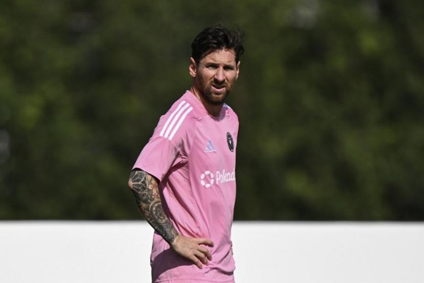 Inter Miami's Argentine forward #10 Lionel Messi gestures during a training session on the eve of the Club World Cup 2025 Group A football match between Egypt's Al-Ahly and US Inter Miami at Inter Miami CF Training Centre, Fort Lauderdale, Florida on June 13, 2025.  PATRICIA DE MELO MOREIRA / AFP