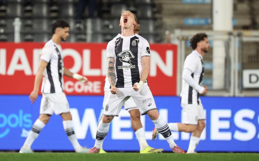 Charleroi's Patrick Pflucke celebrates after scoring during a soccer match between Sporting Charleroi and Royal Antwerp FC, Friday 10 April 2026 in Charleroi, on the second day of the Europe Play-offs (PO2) of the 2025-2026 'Jupiler Pro League' first division of the Belgian championship. BELGA PHOTO VIRGINIE LEFOUR