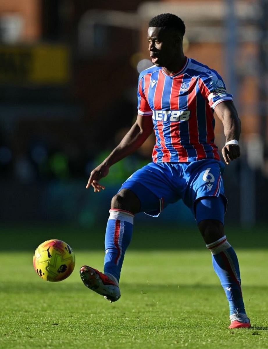Crystal Palace's English defender #06 Marc Guehi controls the ball during the English Premier League football match between Crystal Palace and Manchester United at Selhurst Park in south London on November 30, 2025.  Glyn KIRK / AFP