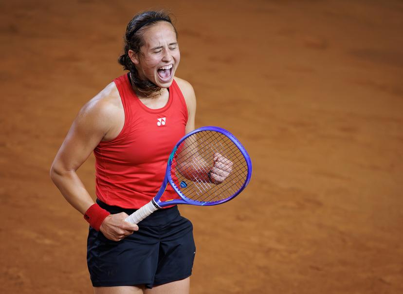 Belgian Hanne Vandewinkel celebrates after the first game between Belgian Vandewinkel (WTA 94) and US' Jovic (WTA 16) on the first day of tennis matches between Belgium and USA, in the qualifiers of the Billie Jean King Cup tennis, in Oostende, Belgium, on Friday 10 April 2026. The meeting takes place on 10 and 11th April. PHOTO BENOIT DOPPAGNE