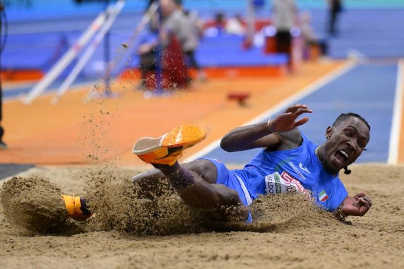 Italy's Andy Diaz Hernandez competes during the men triple jump final of the European Athletics Indoor Championships at Omnisport in Apeldoorn on March 8, 2025.  JOHN THYS / AFP
