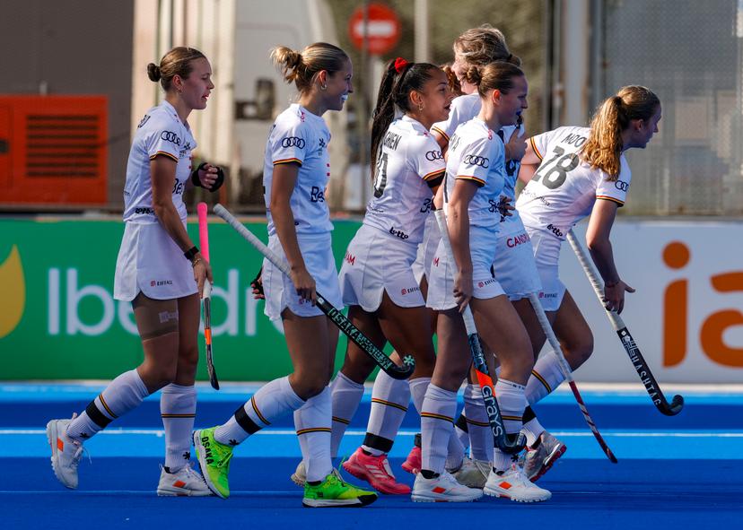 The Red Panthers celebrating during a hockey game between Belgian national team Red Panthers and Spain, The fifth game (out of 16) in the group stage of the 2025-2026 women's FIH Pro League, Thursday 05 February 2026 in Valencia, Spain.  BELGA PHOTO DAVID GONZALEZ