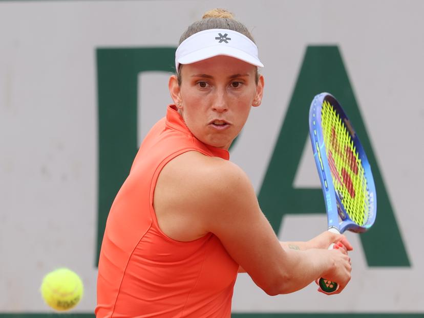 Belgian Elise Mertens pictured in action during a doubles tennis match between Belgian-Russian pair Mertens-Kudermetova and Italian-US pair Bronzetti-Li, in the third round of the women's doubles at the Roland Garros Grand Slam tennis tournament, Sunday 01 June 2025 in Paris, France. The 2025 edition of Roland Garros takes place from May 24th to June 8th 2025. BELGA PHOTO BENOIT DOPPAGNE