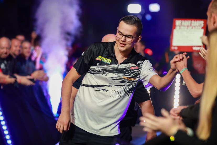 Dutch Gian Van Veen pictured at the first day of the Belgian Darts Open, a tournament in the European Tour that takes places from September 23 until September 25 in Wieze, Friday 23 September 2022. BELGA PHOTO MARIJN DE KEYZER