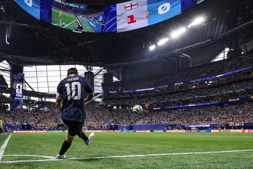 Argentina's forward #10 Lionel Messi takes a corner kick during the 2026 World Cup football tournament semi-final match between England and Argentina at the Atlanta Stadium in Atlanta on July 15, 2026.   Thomas COEX / AFP