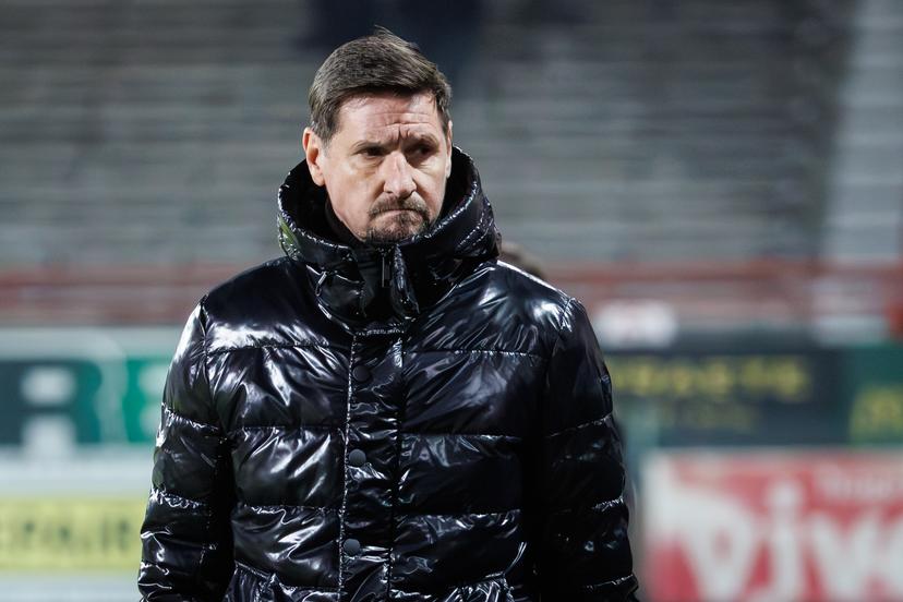 Kortrijk's head coach Glen De Boeck pictured during a Croky Cup 1/8 final match between KV Kortrijk and RWD Molenbeek, in Heule, Kortrijk, Tuesday 05 December 2023. BELGA PHOTO KURT DESPLENTER