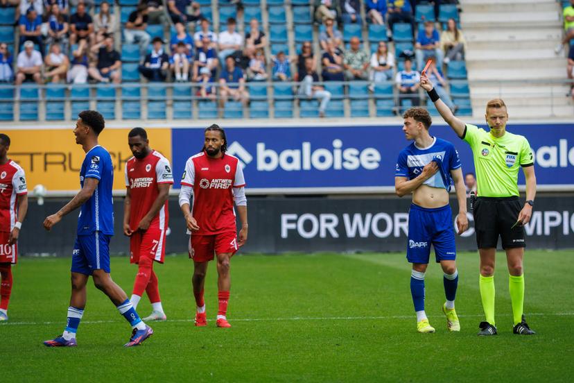 Gent's Noah Fadiga receives a red card from referee Lothar D'Hondt during a soccer match between KAA Gent and Royal Antwerp FC, Sunday 11 May 2025 in Gent, on day 8 (out of 10) of the Champions' Play-offs of the 2024-2025 'Jupiler Pro League' first division of the Belgian championship. BELGA PHOTO KURT DESPLENTER