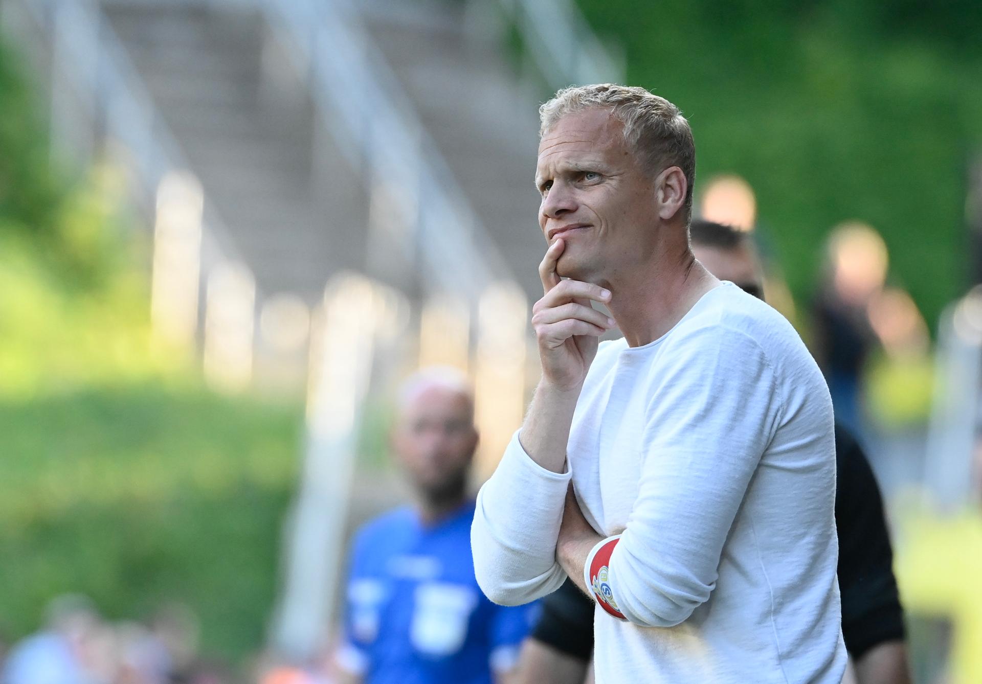 Union's head coach Karel Geraerts reacts during a soccer match between Royale Union Saint-Gilloise and Club Brugge, Sunday 04 June 2023 in Brussels, on day 6 of the Champions' play-offs of the 2022-2023 'Jupiler Pro League' first division of the Belgian championship. BELGA PHOTO JOHN THYS