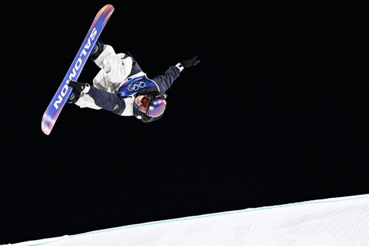 Japan's Kokomo Murase competes in the snowboard women's big air final run 1 during the Milano Cortina 2026 Winter Olympic Games at Livigno Snow Park, in Livigno (Valtellina), on February 9, 2026.  Kirill KUDRYAVTSEV / AFP