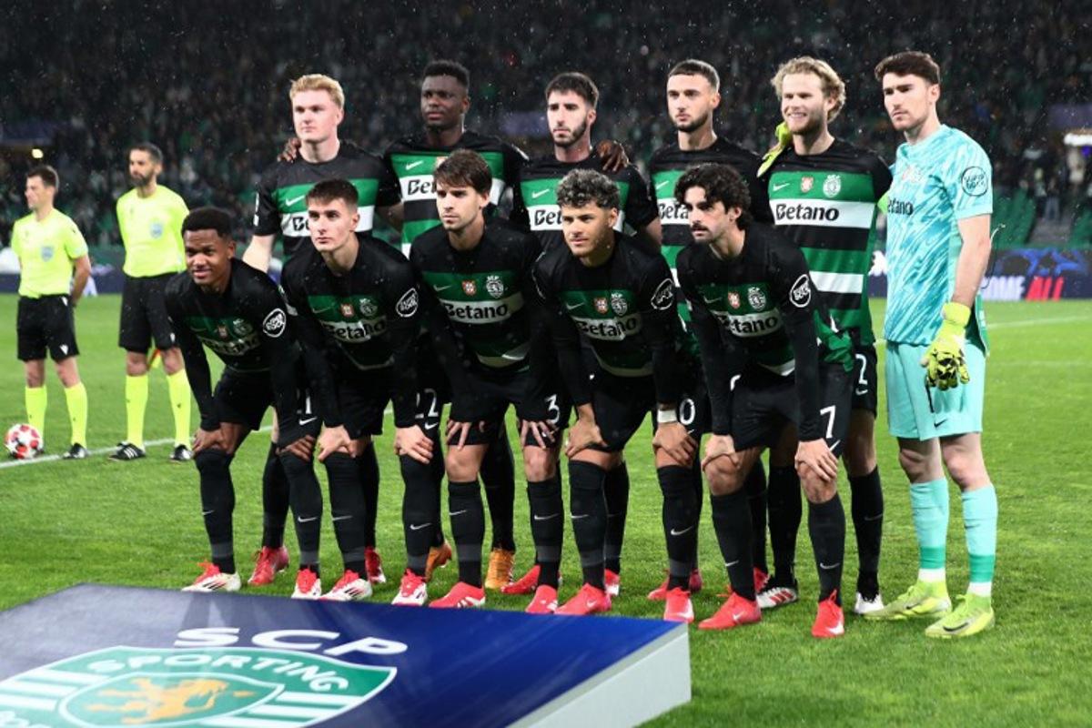 Sporting players pose for a team photo before the UEFA Champions League, league phase football match between Sporting CP and Bologna FC at Alvalade stadium in Lisbon on January 29, 2025.  CARLOS COSTA / AFP
