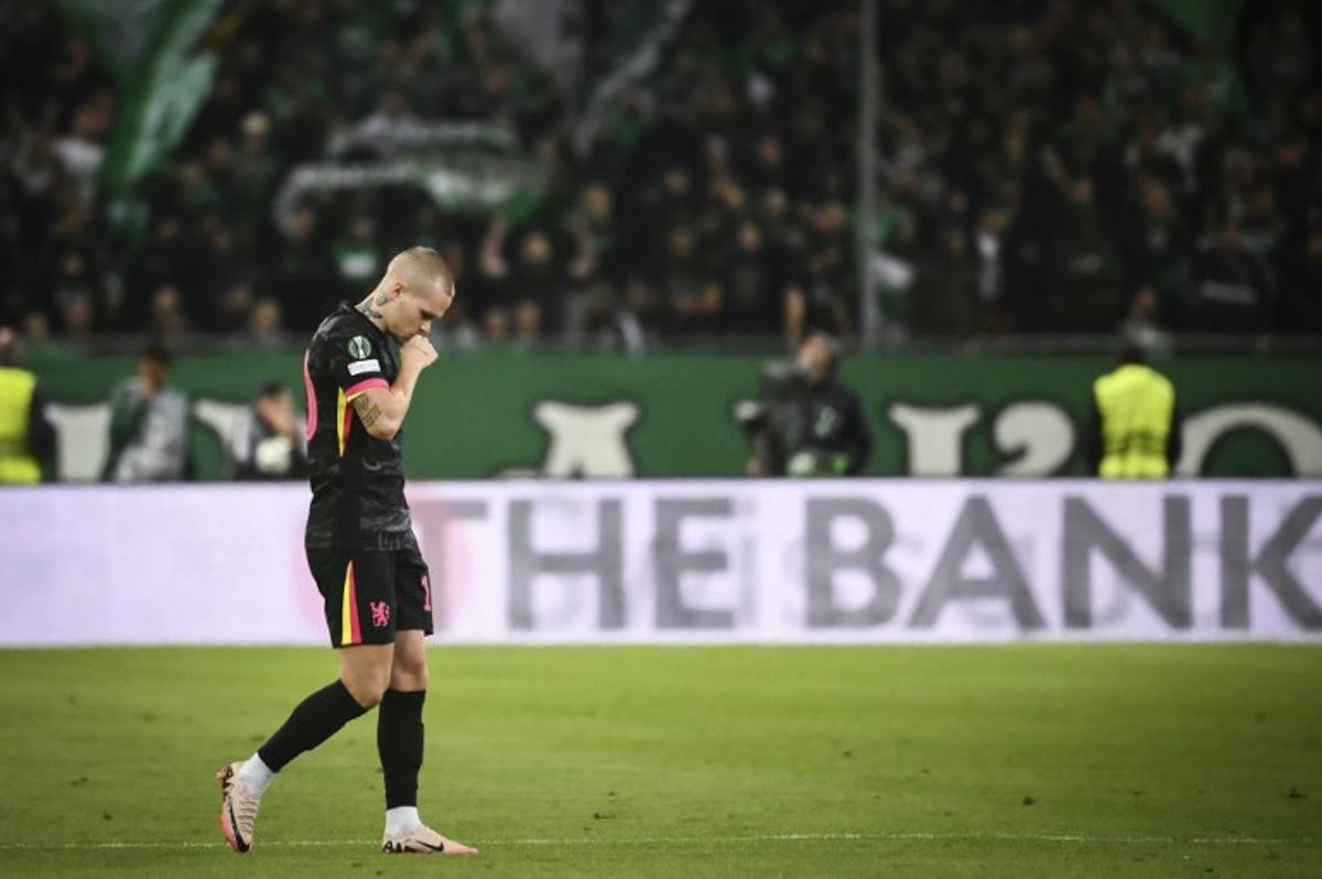 Chelsea's Ukrainian forward #10 Mykhaylo Mudryk celebrates after scoring his team's second goal during the UEFA Conference League, League Phase - Matchday 2, football match between Panathinaikos FC and Chelsea FC at the Olympic Athletic Center in Athens on October 24, 2024.  Angelos TZORTZINIS / AFP