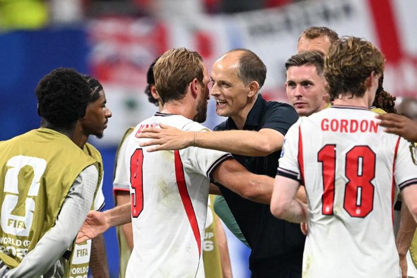 England's forward #09 Harry Kane celebrates with England's German head coach Thomas Tuchel after winning the 2026 World Cup round of 32 match football between England and the Democratic Republic of Congo at the Atlanta Stadium in Atlanta on July 1, 2026.   ROBERTO SCHMIDT / AFP