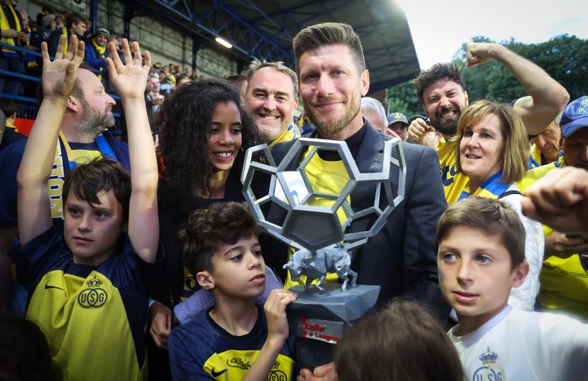Union's head coach Sebastien Pocognoli celebrates after a soccer match between Union Saint-Gilloise and KAA Gent, Sunday 25 May 2025 in Brussels, on day 10 (out of 10) of the Champions' Play-offs of the 2024-2025 'Jupiler Pro League' first division of the Belgian championship. BELGA PHOTO VIRGINIE LEFOUR